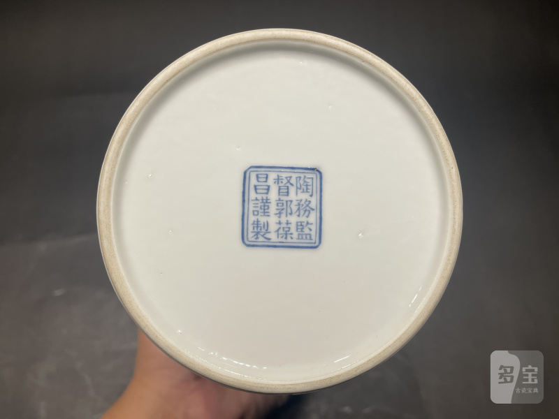 民国 珐琅彩杏林春燕图观音瓶一对 - 图20